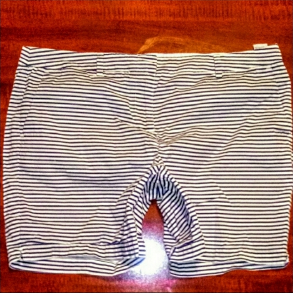 Nautica Bermuda Shorts Size 14 Stripe Stretch EUC - Picture 2 of 11